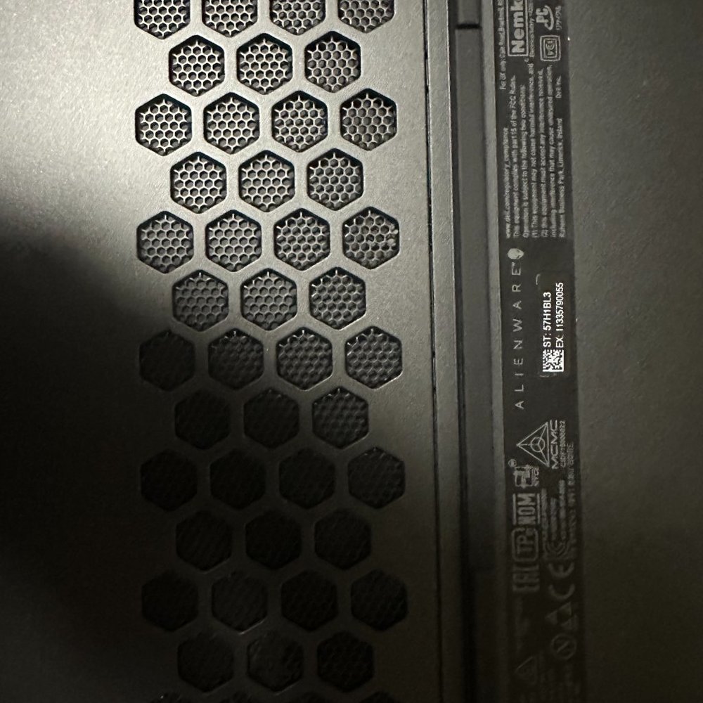 Alienware m15 R7 - Picture 6 of 9